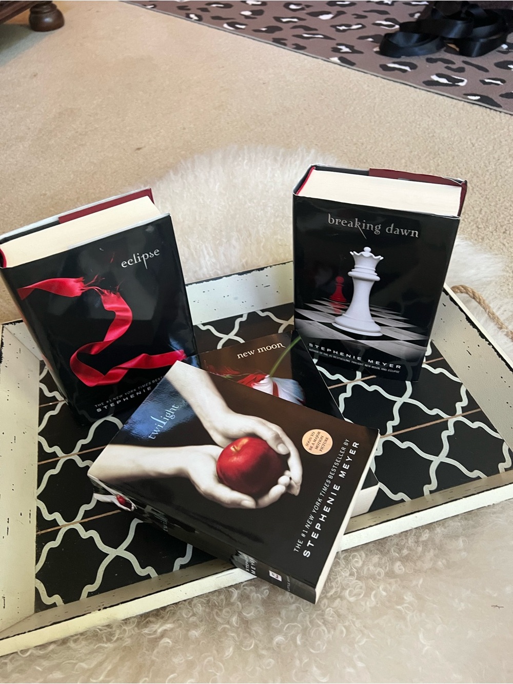 Twilight Saga Book Set (4)- Black & Red